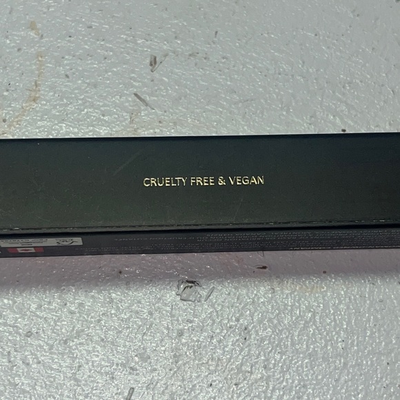 Laritzy Lip Gloss - Picture 6 of 6